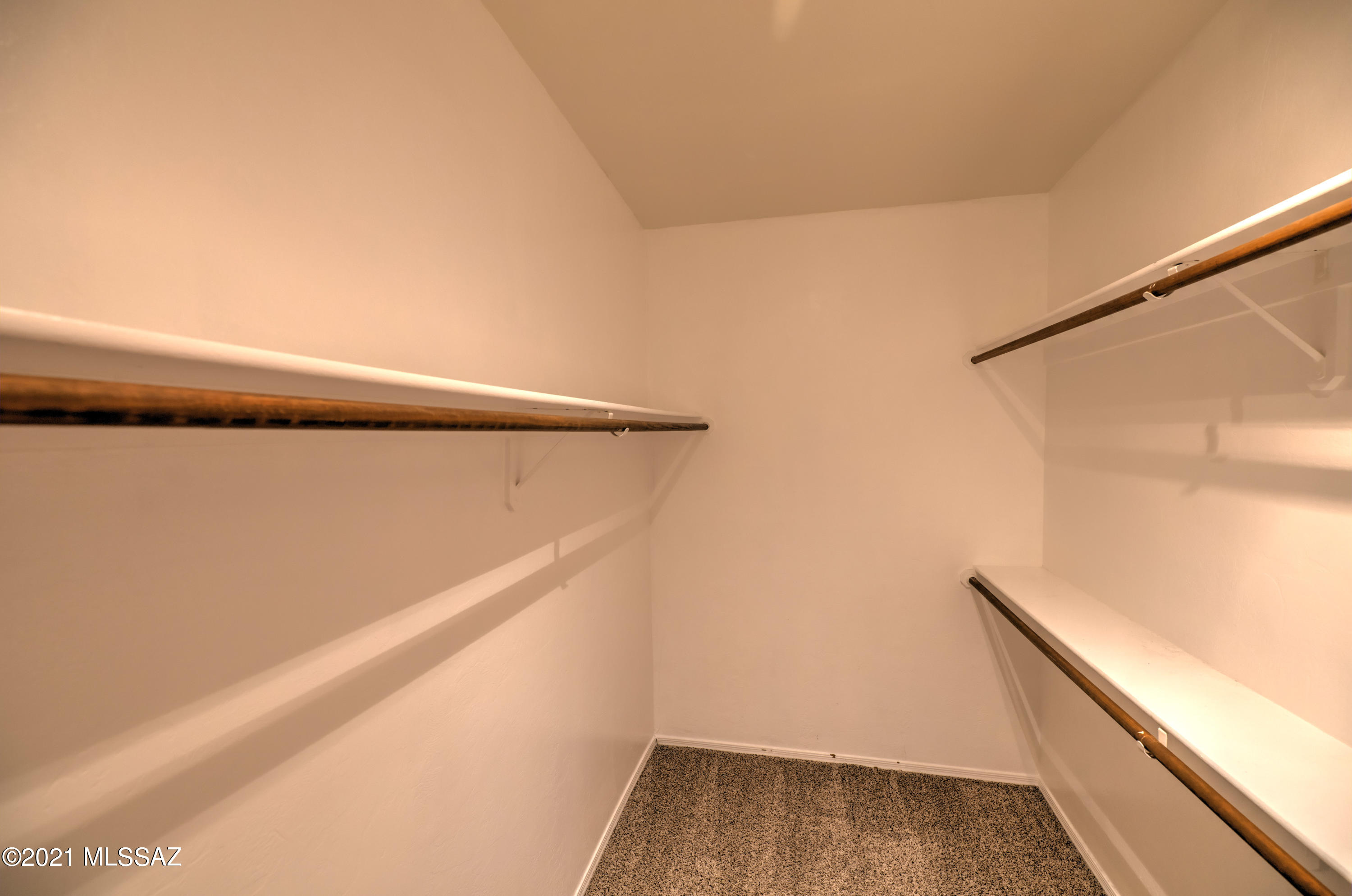 10196 North Inverrary Place Oro Valley, AZ 85737 - Photo 22 of 38