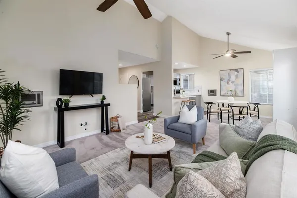 $689,000 | 930 Via Mil Cumbres, Unit 170, Solana Beach, CA 92075