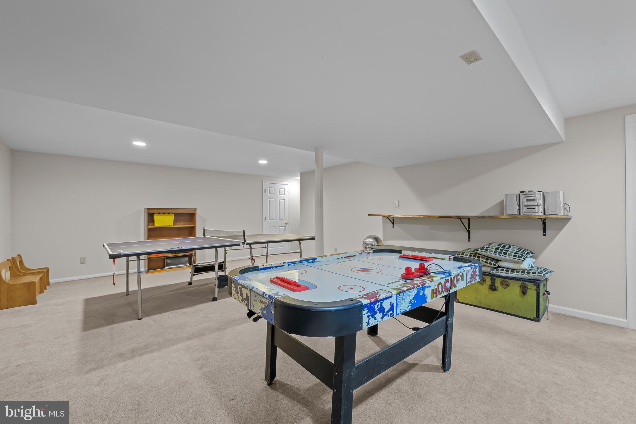 168 Sawmill Road Landenberg, PA 19350 - Photo 32 of 53 a living room with furniture and pool table