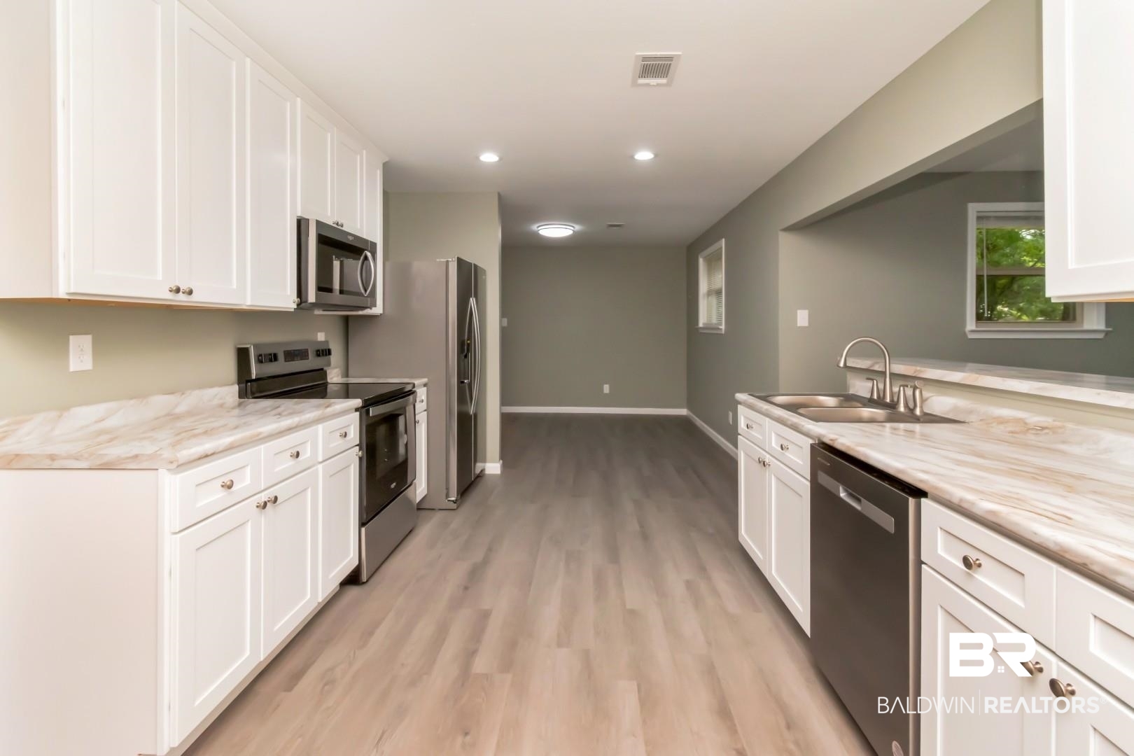 718 Cross Street Saraland, AL 36571 - Photo 12 of 30