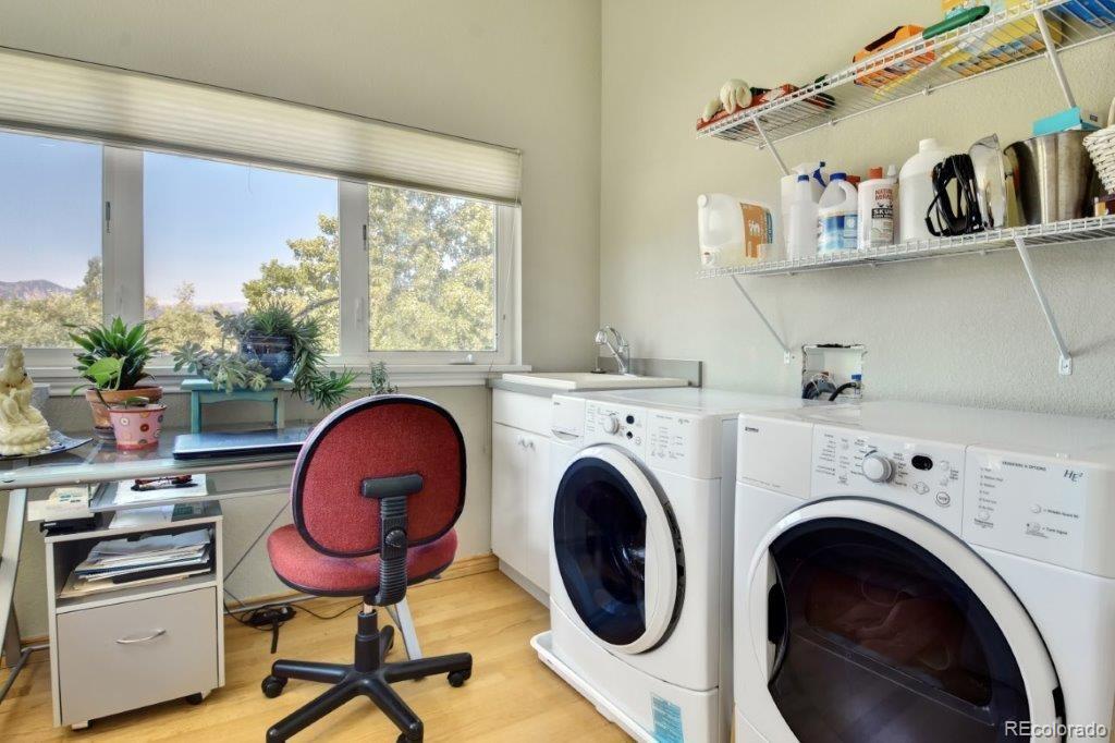 7856 Baseline Road Boulder, CO 80303 - Photo 20 of 40 a view of that has a washer and dryer in it