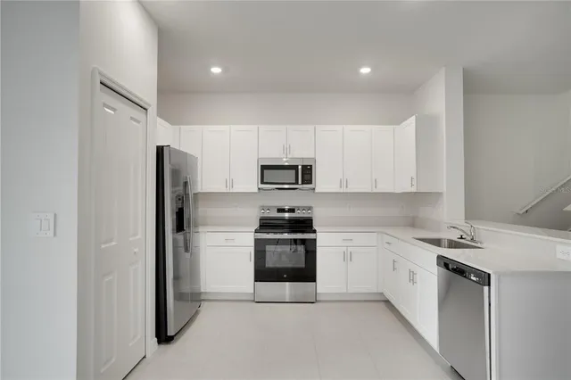 $2,099 | 212 27th Street Southeast, Ruskin, FL 33570