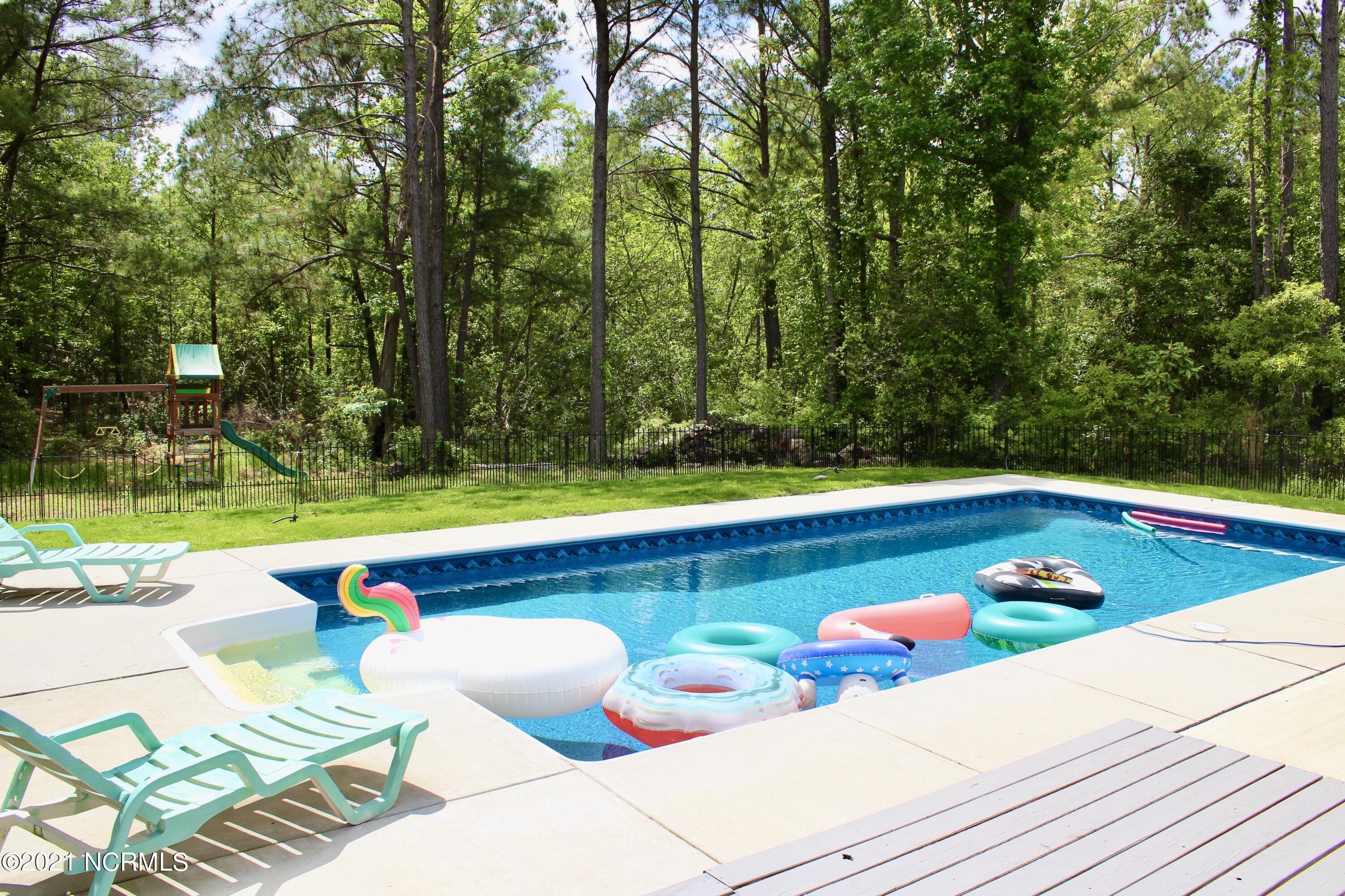 1240 Watts Landing Road Hampstead, NC 28443 - Photo 16 of 18 CBE0BCD5-23C3-497F-8A3F-EEF80A8A6A84_1_2