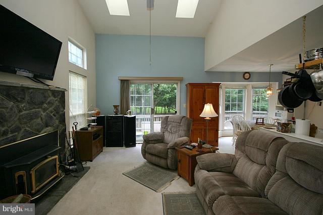 147 Seneca Ridge Drive Sterling, VA 20164 - Photo 13 of 23 Family Room