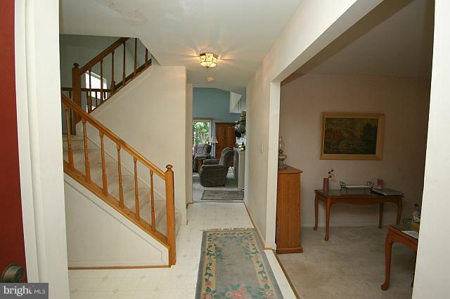 147 Seneca Ridge Drive Sterling, VA 20164 - Photo 16 of 23 Foyer