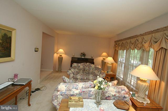 147 Seneca Ridge Drive Sterling, VA 20164 - Photo 17 of 23 Living Room