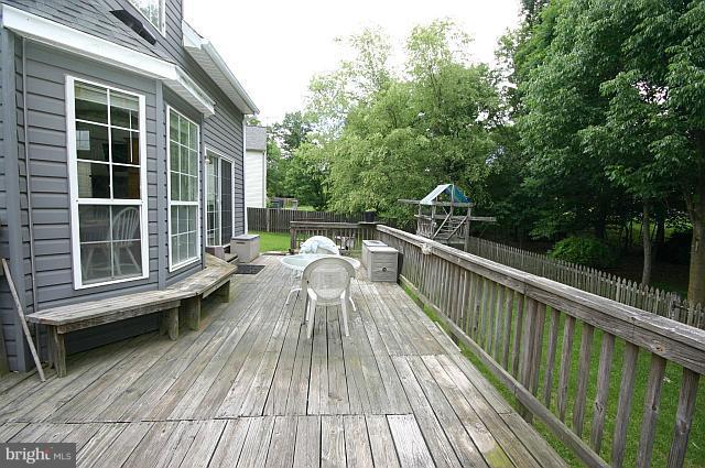 147 Seneca Ridge Drive Sterling, VA 20164 - Photo 19 of 23 Deck