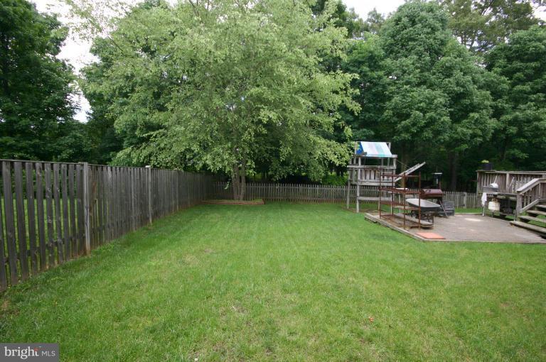 147 Seneca Ridge Drive Sterling, VA 20164 - Photo 20 of 23 Exterior (General)