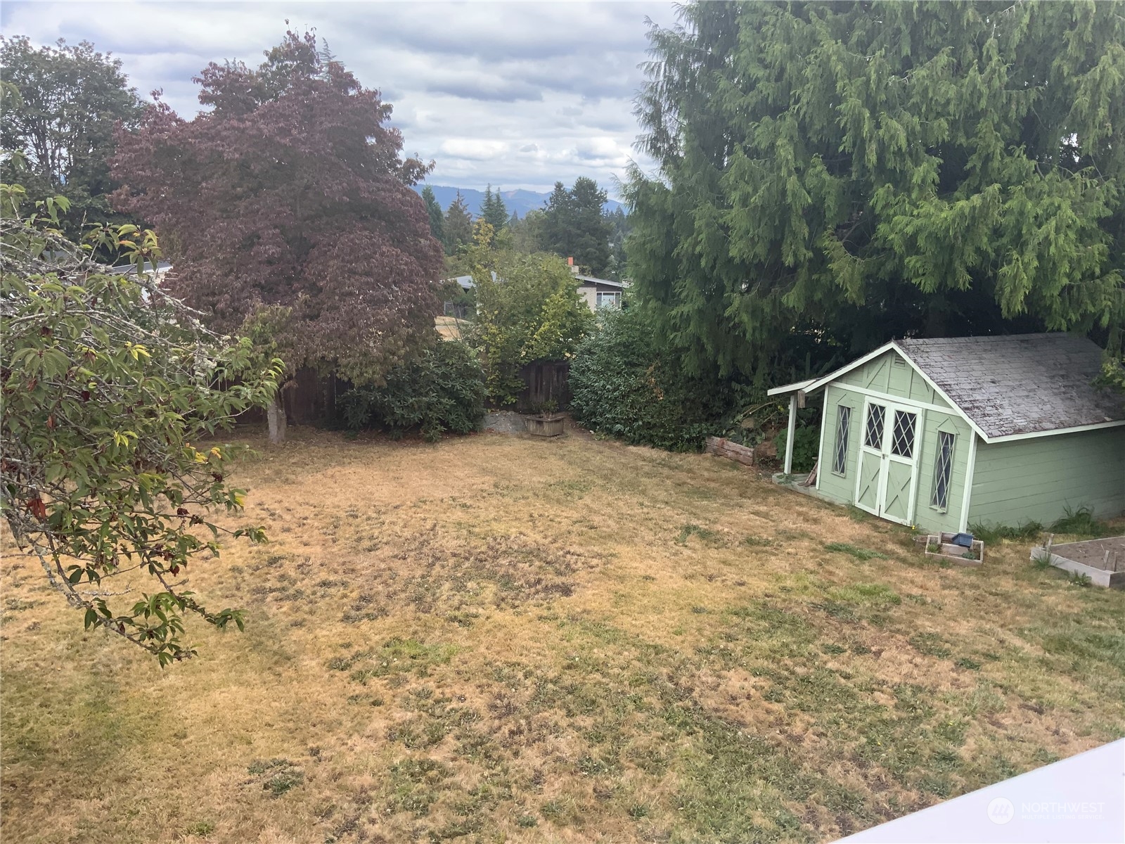 1808 Edmonds Way Southeast Renton, WA 98058 - Photo 26 of 27 Gallery Image 26