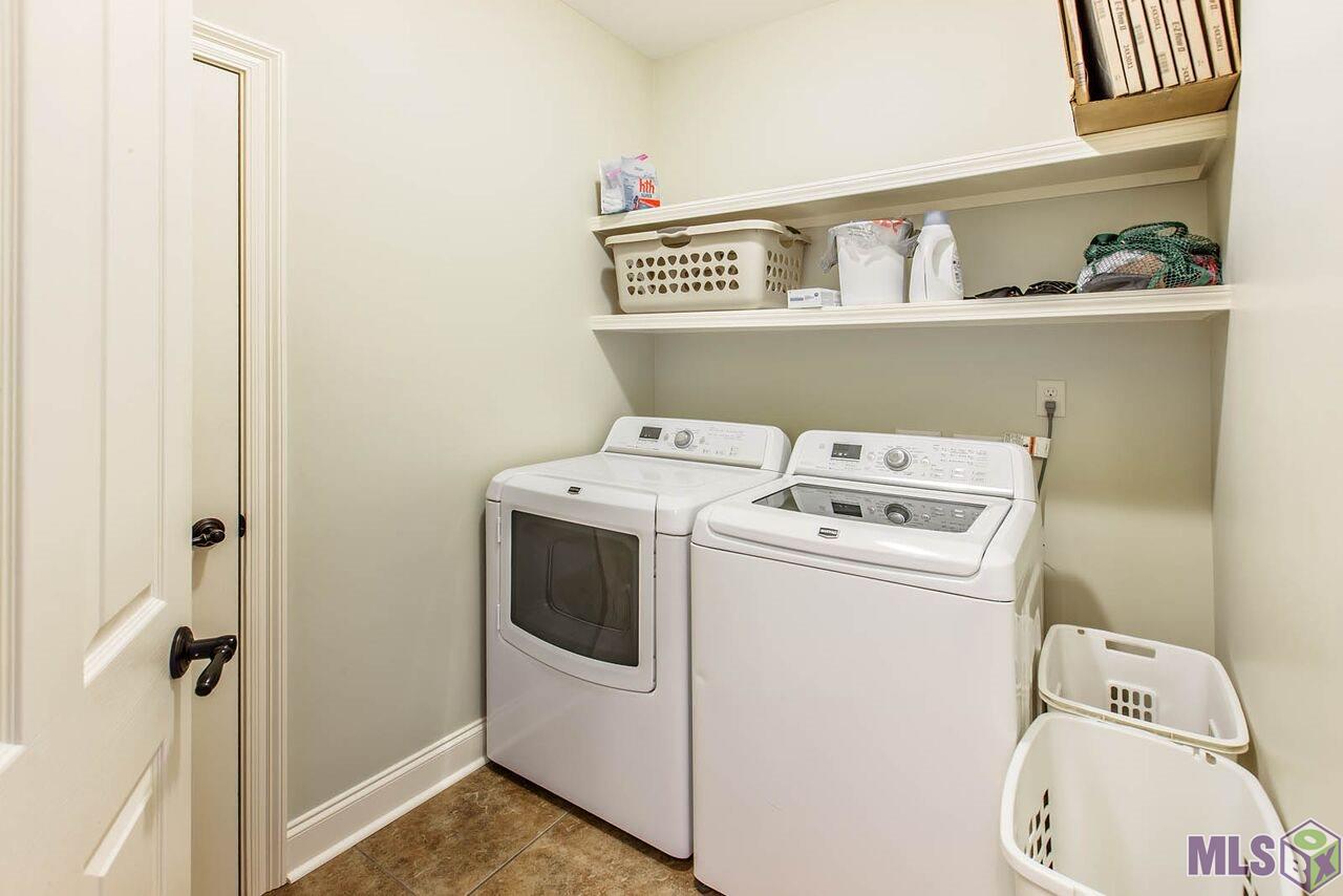 631 Waverly Road Thibodaux, LA 70301 - Photo 11 of 12 Large laundry room