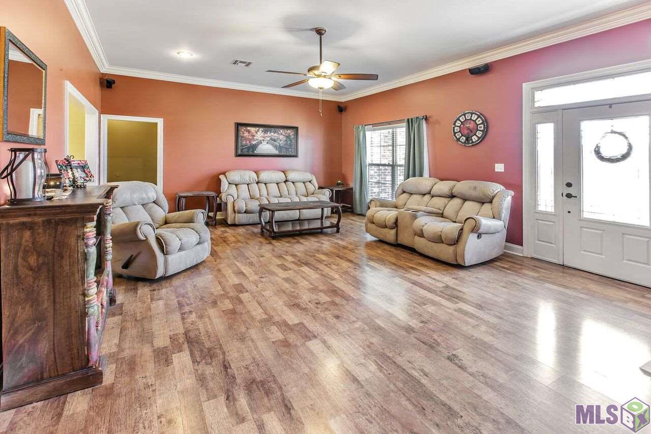 631 Waverly Road Thibodaux, LA 70301 - Photo 3 of 12 Den
