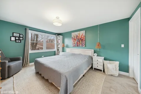 $600,000 | 711 East Hackberry Drive, Arlington Heights, IL 60004