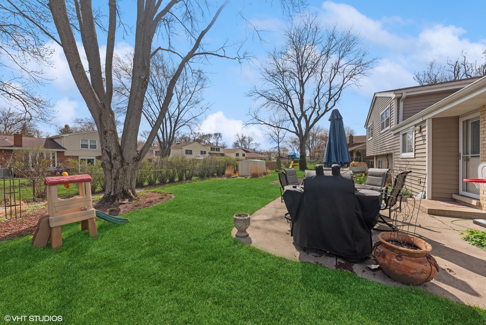 711 East Hackberry Drive Arlington Heights, IL 60004 - Photo 17 of 18