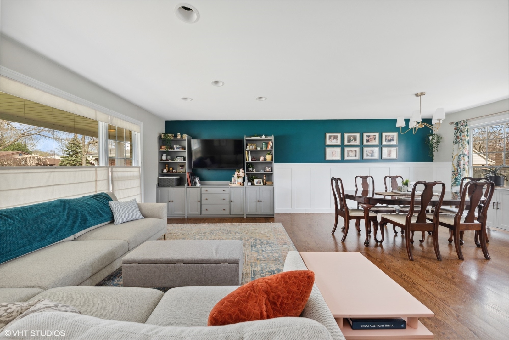 711 East Hackberry Drive Arlington Heights, IL 60004 - Photo 3 of 18