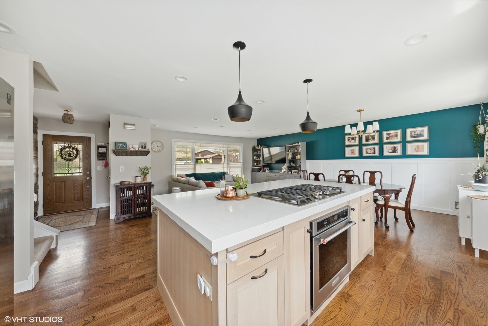 711 East Hackberry Drive Arlington Heights, IL 60004 - Photo 7 of 18