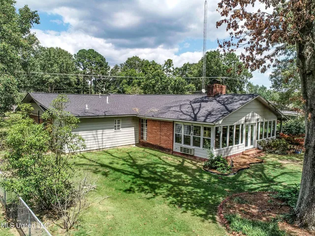 $342,000 | 208 Bruce Street, Batesville, MS 38606