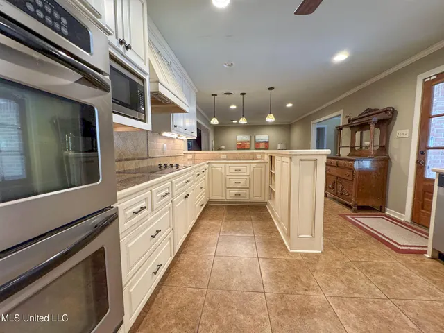 $342,000 | 208 Bruce Street, Batesville, MS 38606