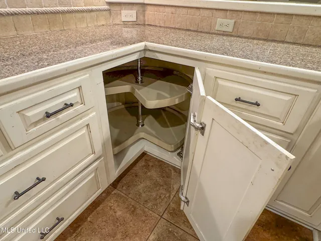 $342,000 | 208 Bruce Street, Batesville, MS 38606