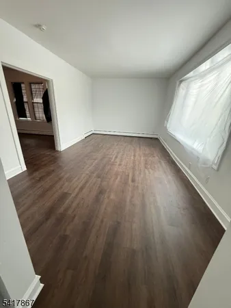 $2,300 | 264 Pomona Avenue, Unit 1, Newark, NJ 07112