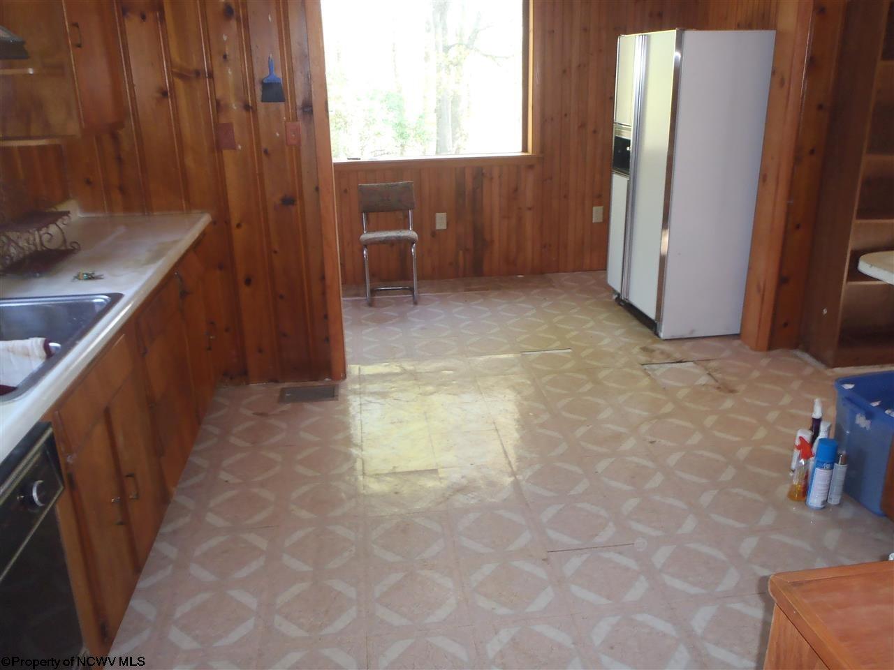 607 Valley Falls Road Fairmont, WV 26554 - Photo 7 of 14 Gallery Image 7