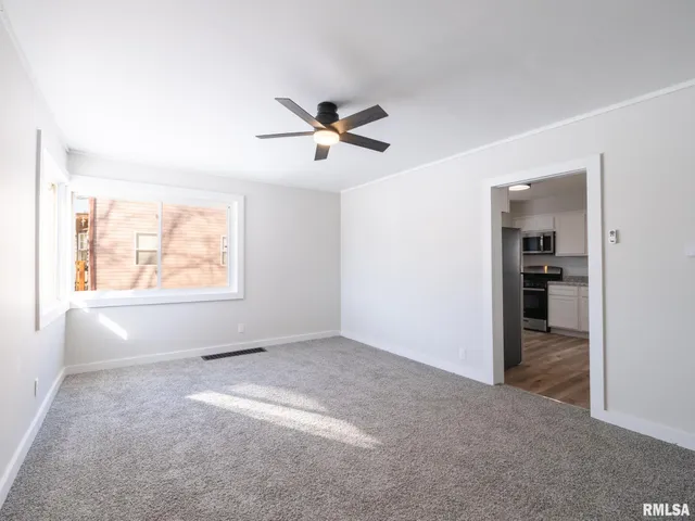 $132,500 | 206 South Bellevue Avenue, Peoria, IL 61604