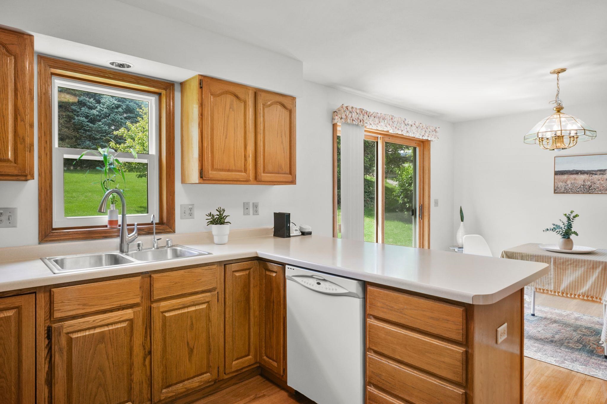 2928 Maple Run Drive Madison, WI 53719 - Photo 13 of 44