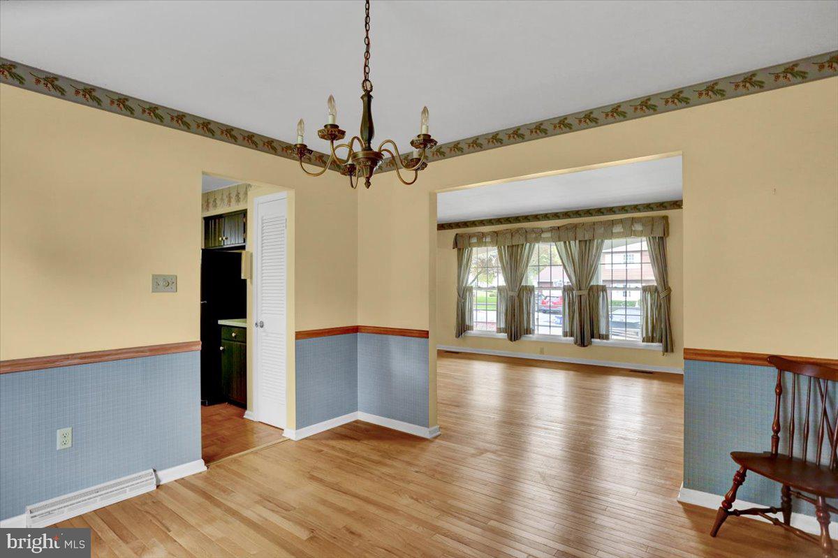155 Castleton Drive Reading, PA 19607 - Photo 11 of 37