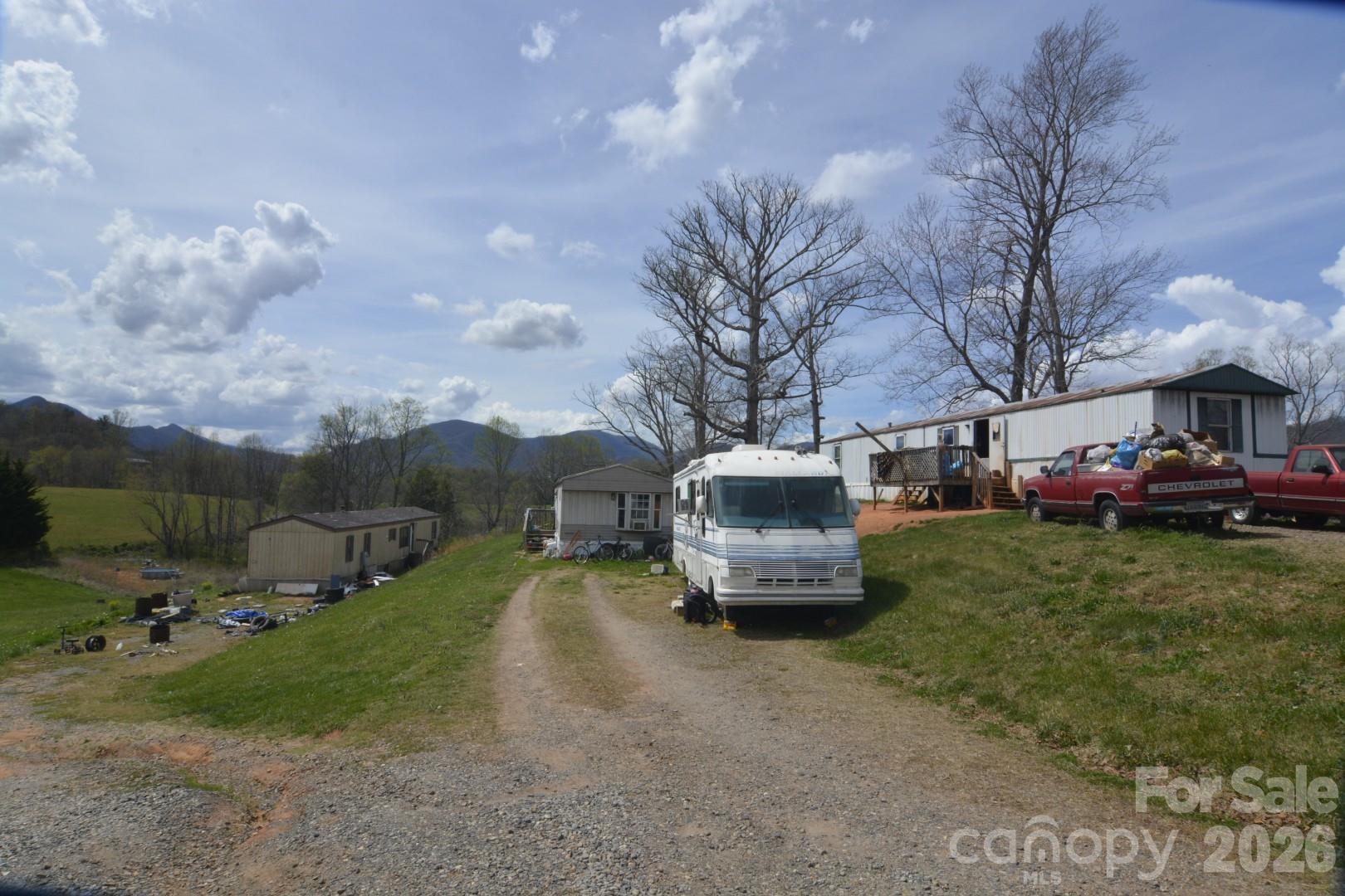 537 Old Newfound Road Leicester, NC 28748 - Photo 5 of 6