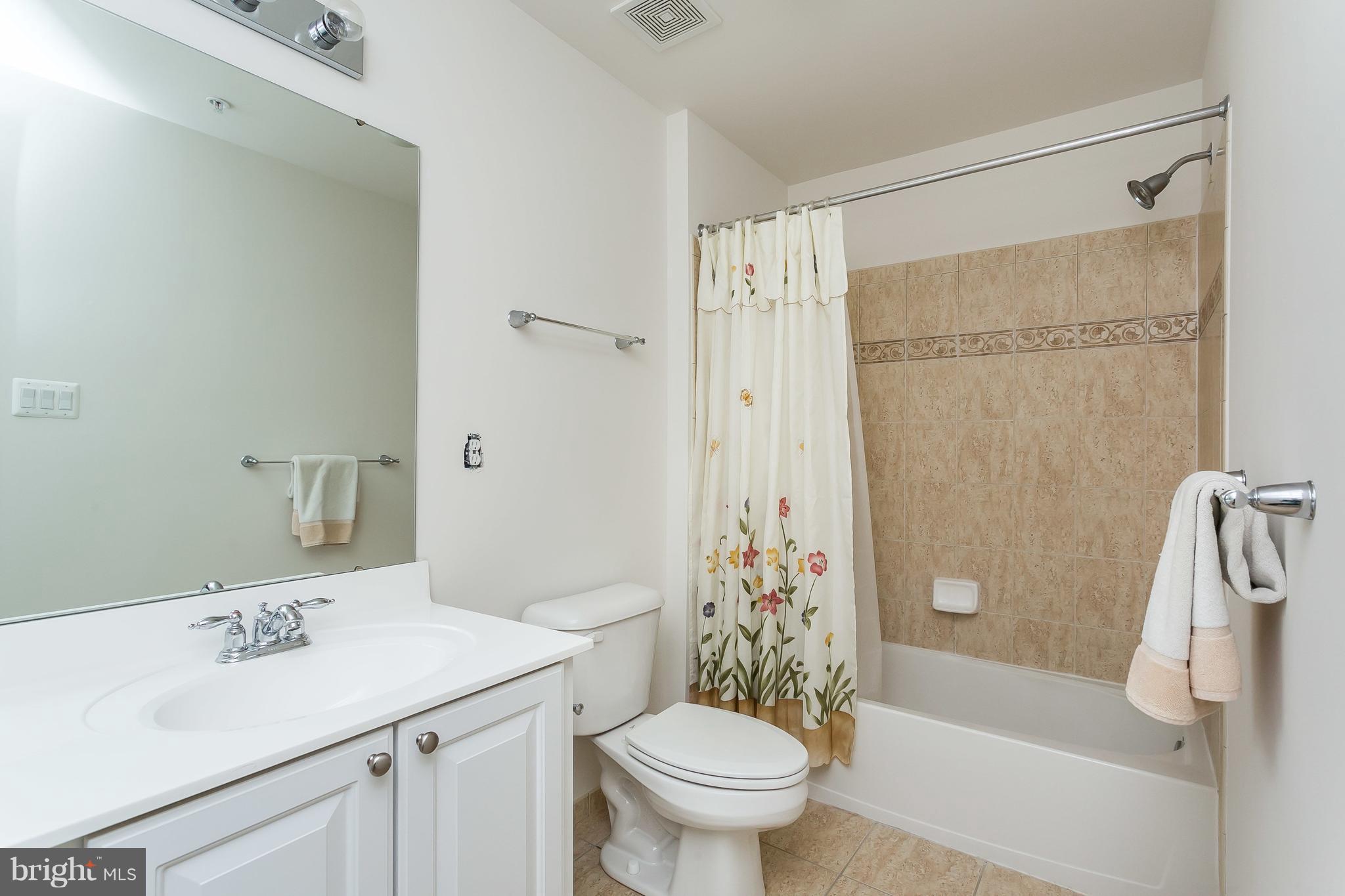 8522 Meadowsweet Road, Unit 8522 Baltimore, MD 21208 - Photo 21 of 30 Bath