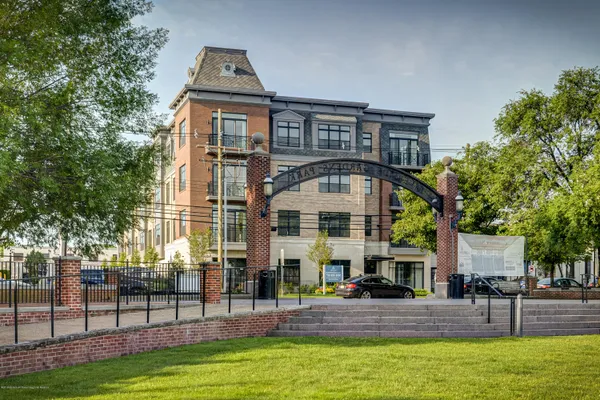 $5,200 | 55 West Front Street, Unit 201, Red Bank, NJ 07701