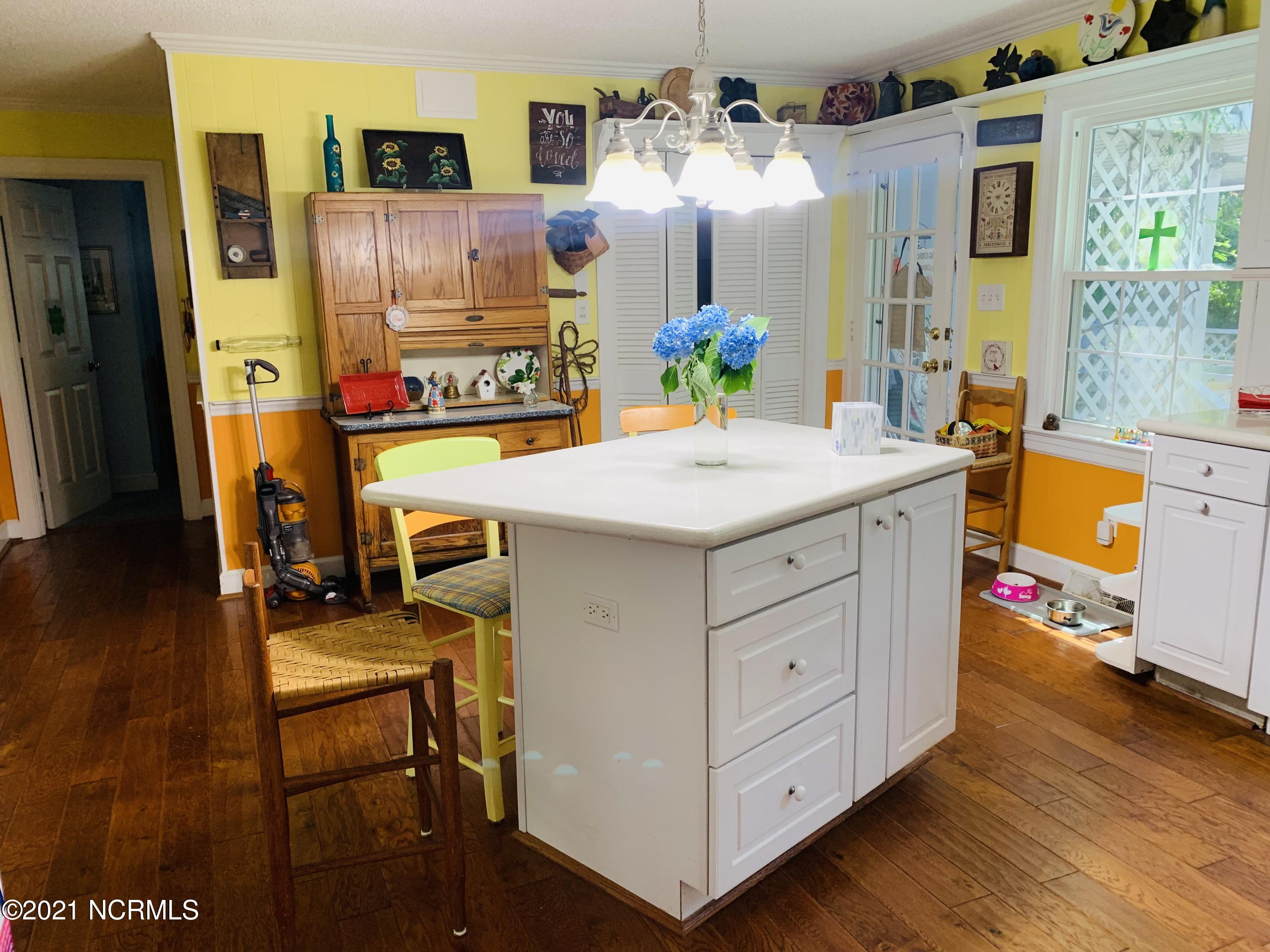303 Canterbury Road Northwest Wilson, NC 27896 - Photo 7 of 22 Kitchen