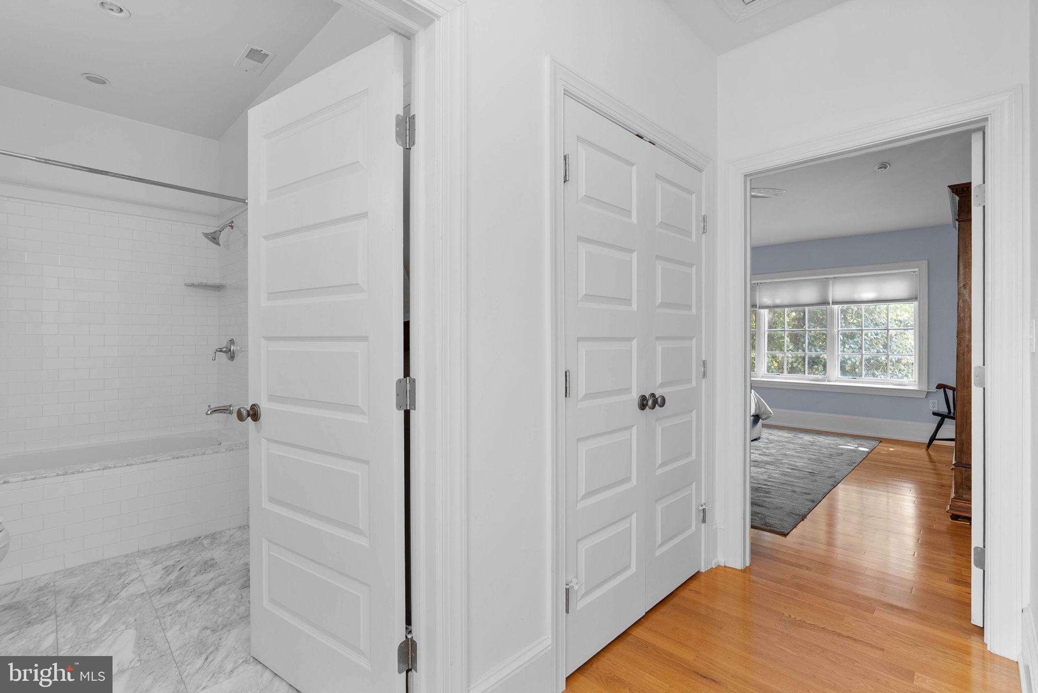 2019 Rittenhouse Square Philadelphia, PA 19103 - Photo 37 of 54