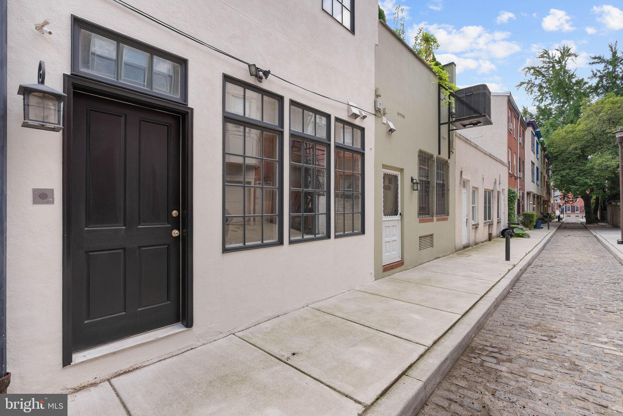 2019 Rittenhouse Square Philadelphia, PA 19103 - Photo 47 of 54 a view of a house with a door