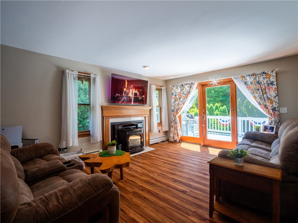 22 Ridgewood Drive Scituate, RI 02857 - Photo 7 of 27