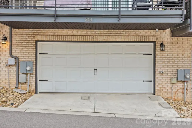 $610,000 | 314 Hastings Run Drive, Charlotte, NC 28211