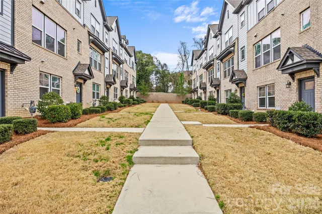 $610,000 | 314 Hastings Run Drive, Charlotte, NC 28211