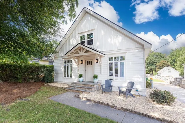 $5,000 | 433 Trabert Avenue Northwest, Atlanta, GA 30309