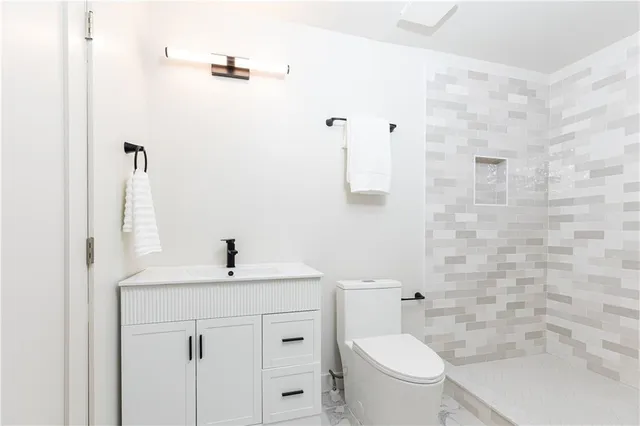 $5,000 | 433 Trabert Avenue Northwest, Atlanta, GA 30309