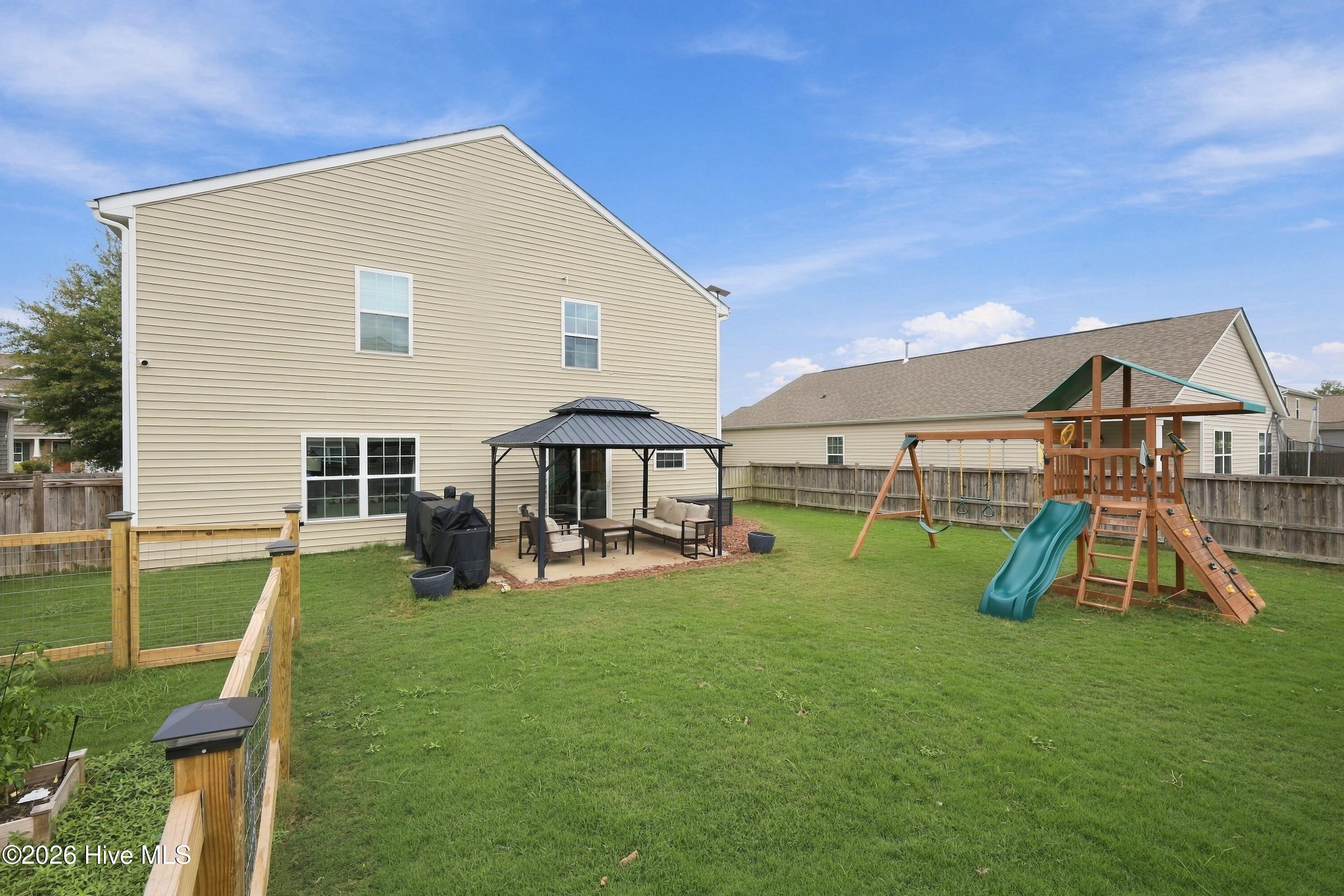 414 Frida Road New Bern, NC 28560 - Photo 41 of 54 Back Patio