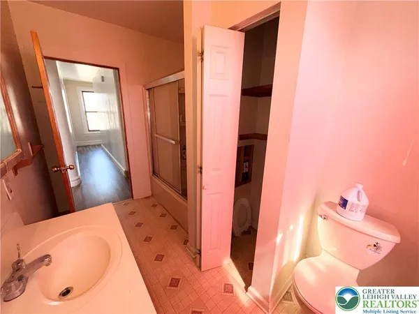 $189,999 | 613 West Allen Street, Allentown, PA 18102