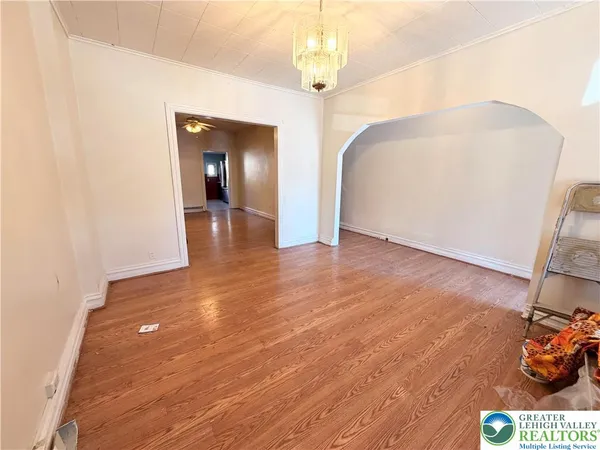 $189,999 | 613 West Allen Street, Allentown, PA 18102
