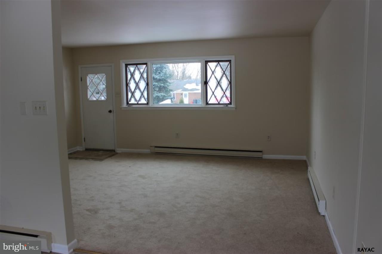 4585 Bridgeview Road Stewartstown, PA 17363 - Photo 3 of 12 Gallery Image 3