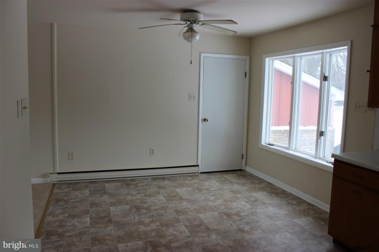 4585 Bridgeview Road Stewartstown, PA 17363 - Photo 5 of 12 Gallery Image 5