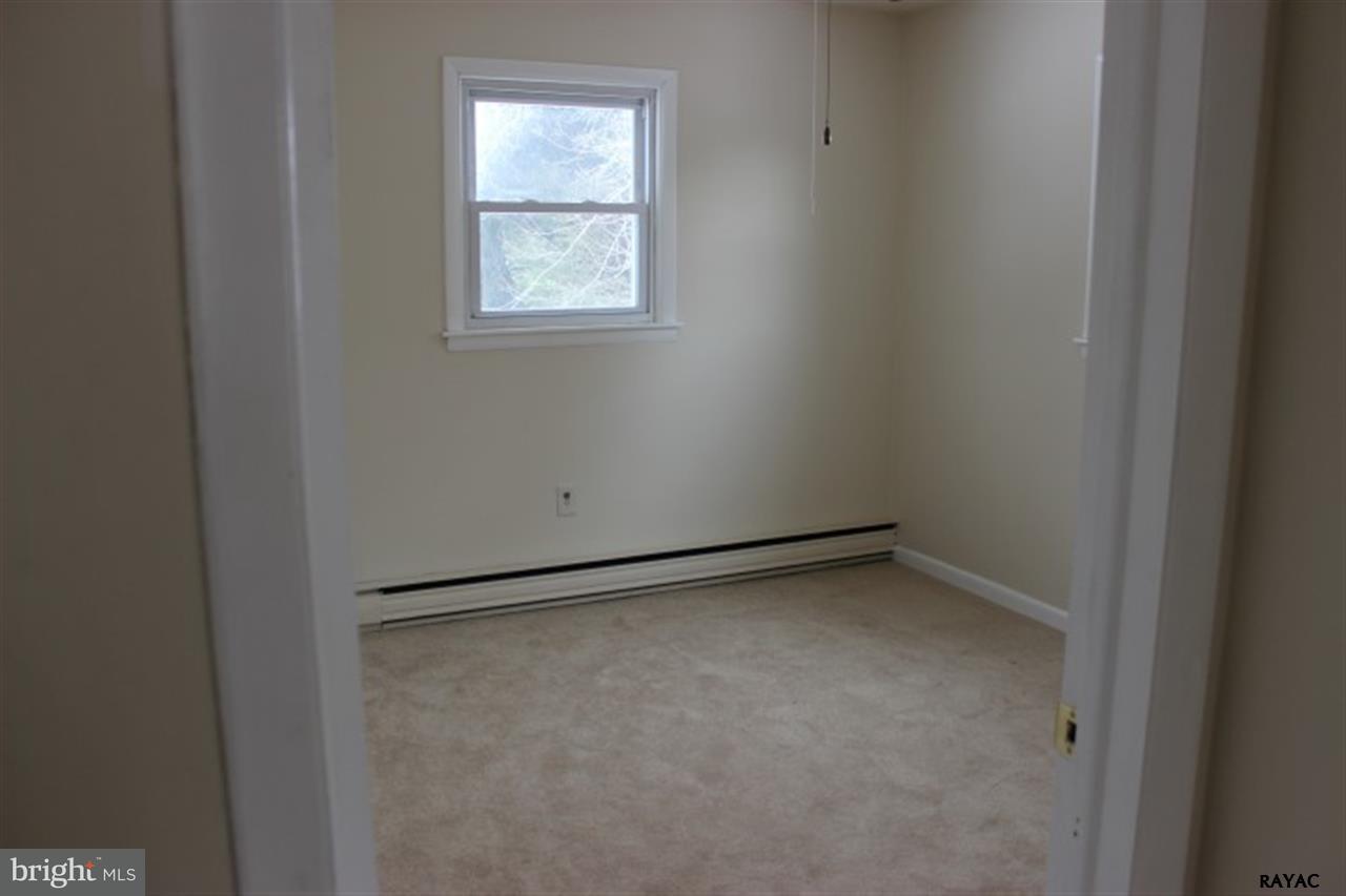 4585 Bridgeview Road Stewartstown, PA 17363 - Photo 9 of 12 Gallery Image 9