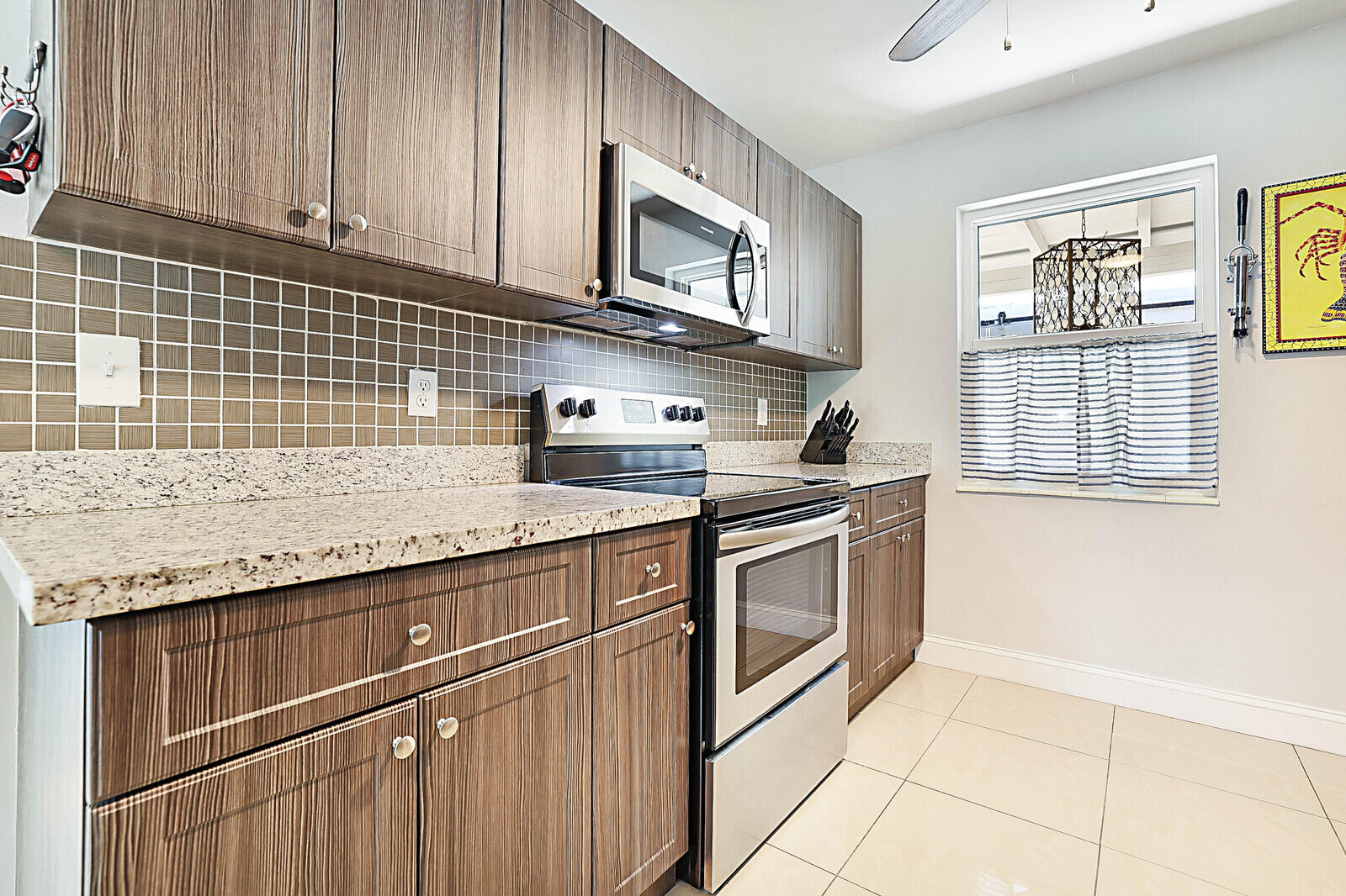 441 Northeast 24th Street Boca Raton, FL 33431 - Photo 13 of 41 13_441_NE_24th_St13_mls