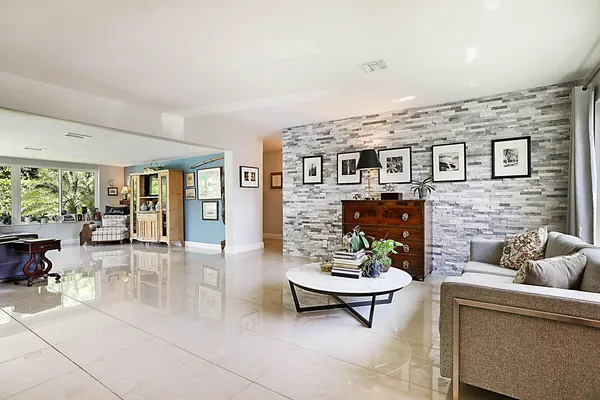 $4,200 | 441 Northeast 24th Street, Boca Raton, FL 33431