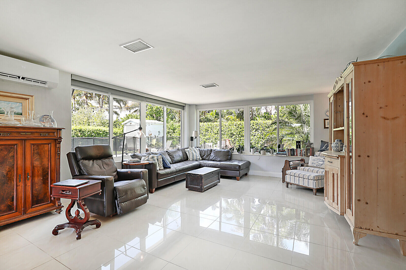 441 Northeast 24th Street Boca Raton, FL 33431 - Photo 7 of 41 07_441_NE_24th_St7_mls