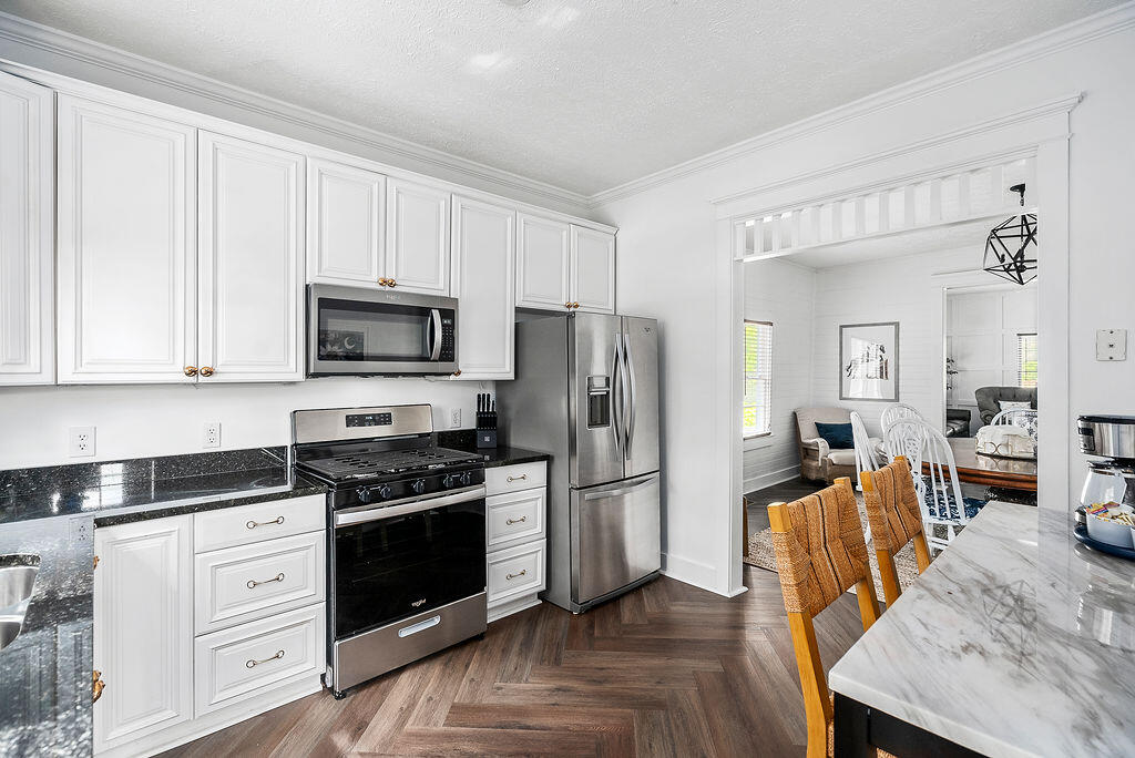 330 Chesterfield Street North Aiken, SC 29801 - Photo 28 of 58