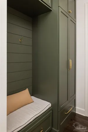 $908,800 | 5677 Highland Lake Drive, Milton, FL 32583