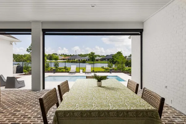 $908,800 | 5677 Highland Lake Drive, Milton, FL 32583